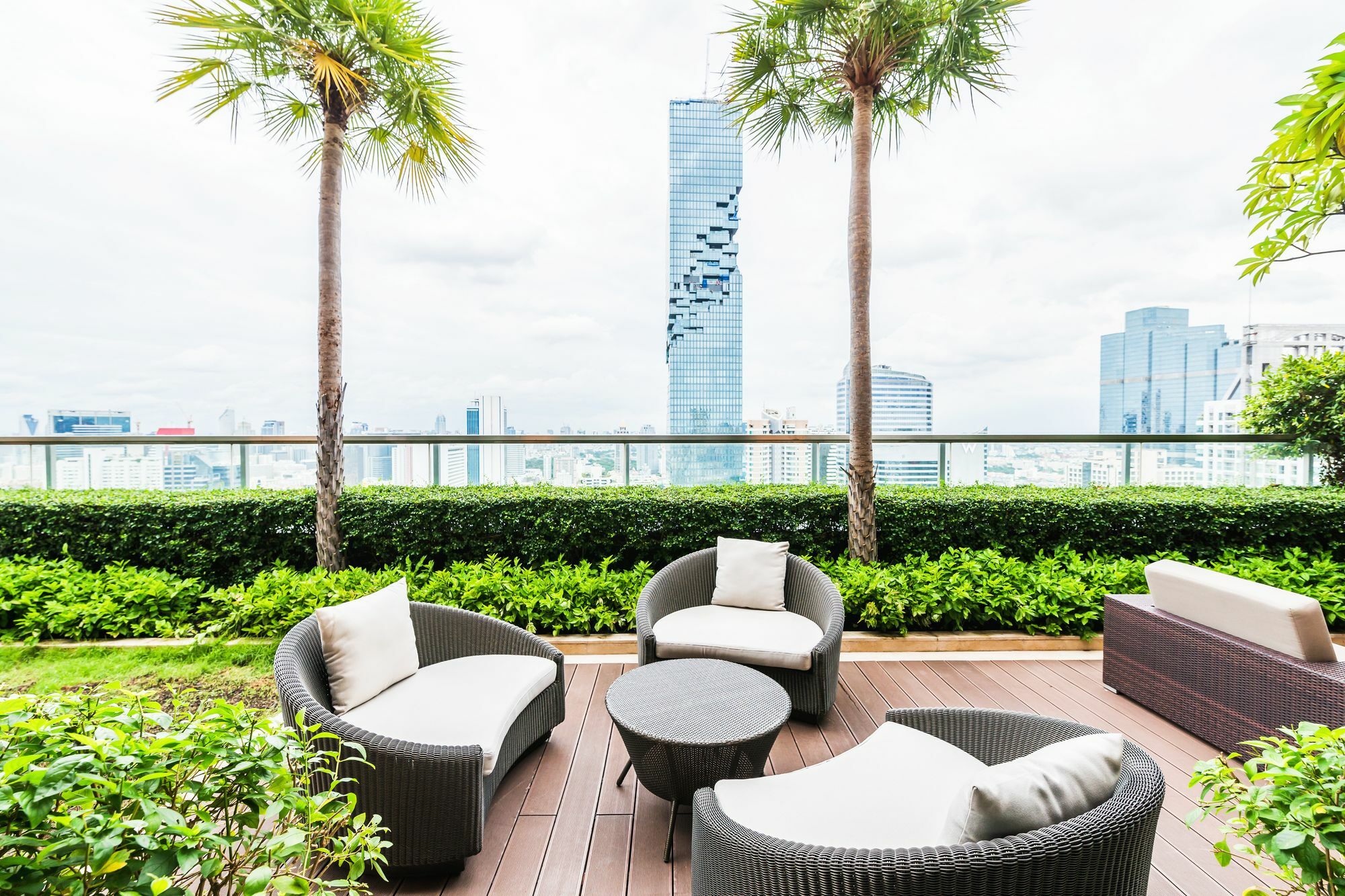 The Address Sathorn By Favstay กรุงเทพมหานคร ภายนอก รูปภาพ