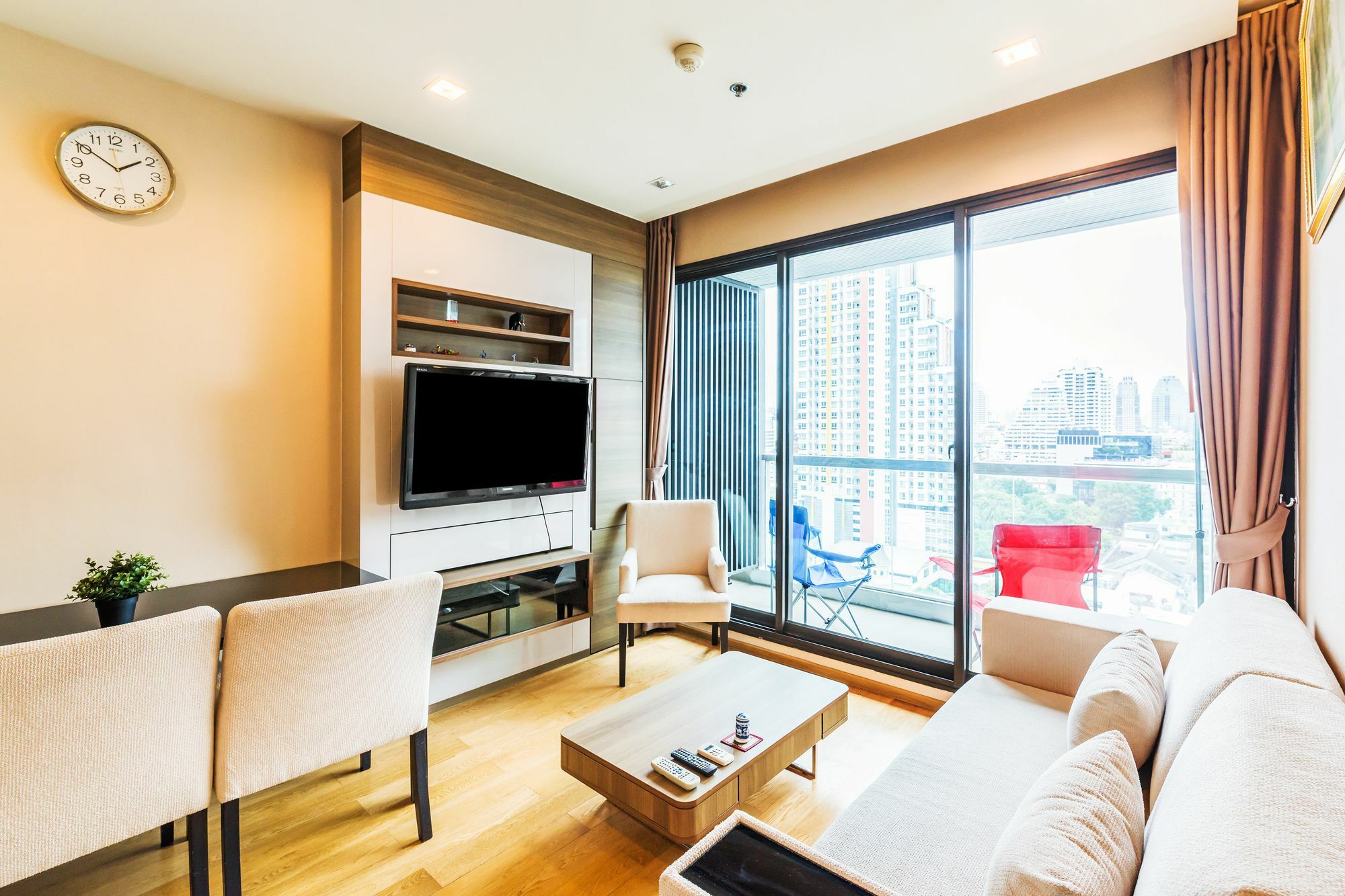 The Address Sathorn By Favstay กรุงเทพมหานคร ภายนอก รูปภาพ