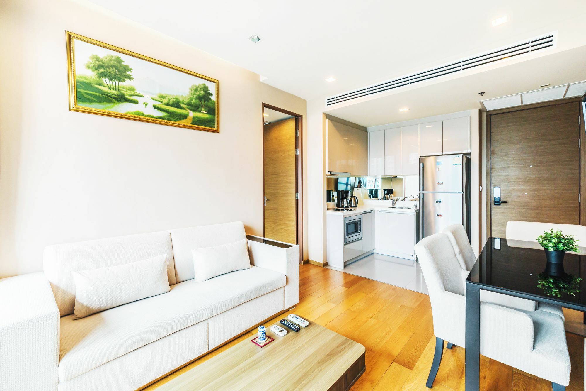 The Address Sathorn By Favstay กรุงเทพมหานคร ภายนอก รูปภาพ
